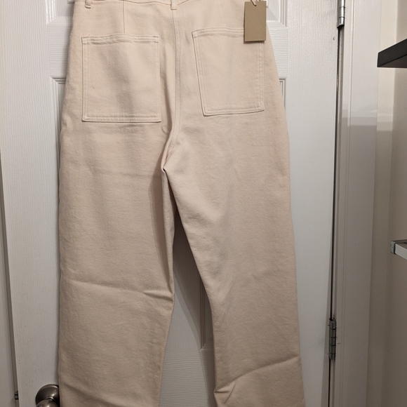 2 For 1. Wilfred Free Modern Utility Pants. Color Green & Cream (off-white). - Picture 4 of 11